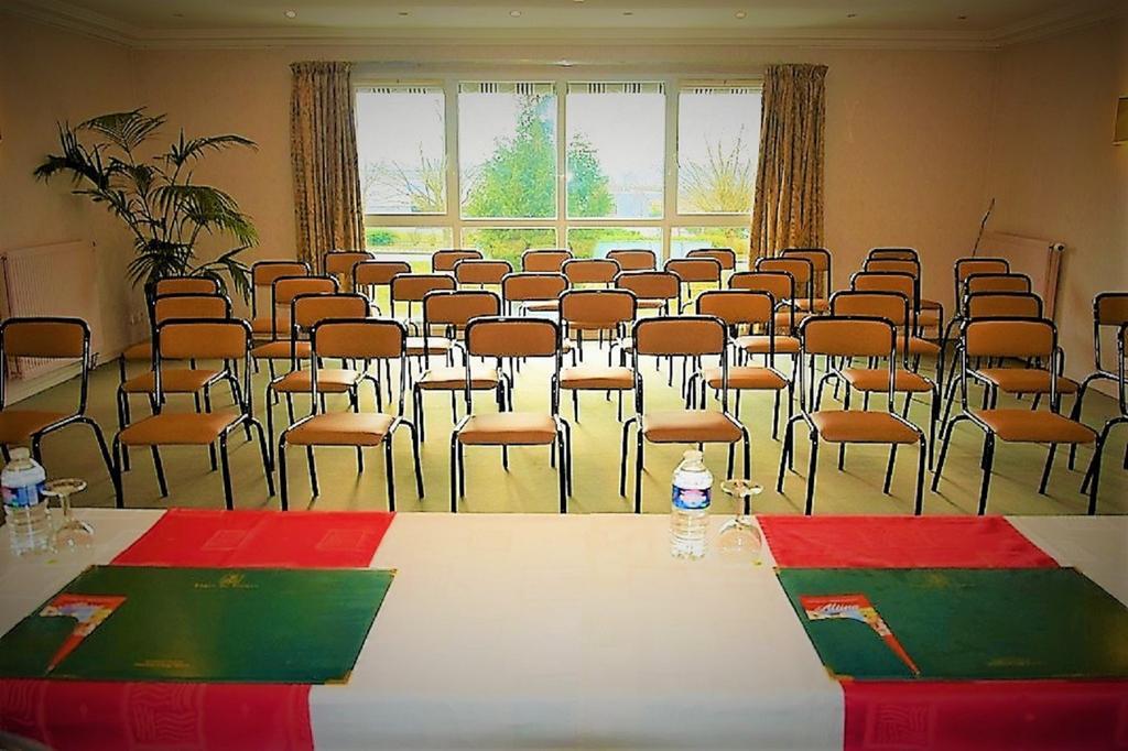 Hotel Altina Pacy-sur-Eure Ngoại thất bức ảnh