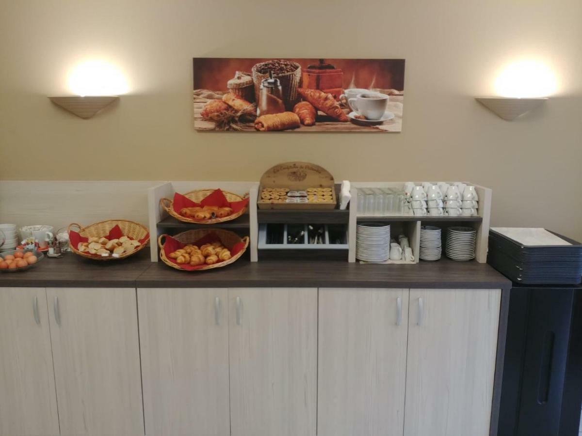 Hotel Altina Pacy-sur-Eure Ngoại thất bức ảnh